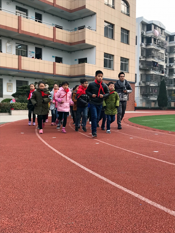 体验快乐晨跑 争做阳光少年 - 湖州市凤凰小学