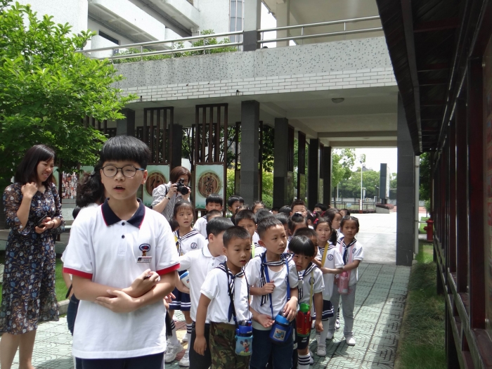 我们润德小学迎来特殊的"小客人 慈溪润德小学