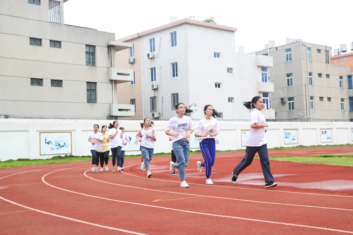 坎门中学召开2018届体质健康动员大会