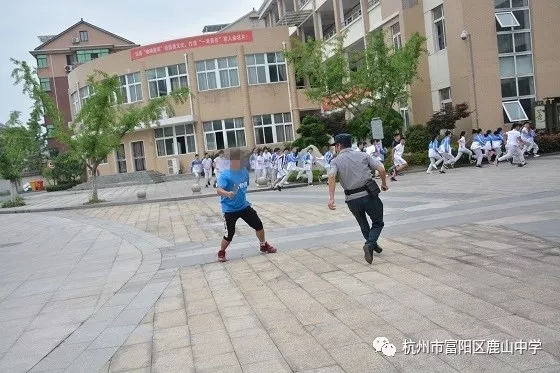 校园防暴演习 杭州市富阳区鹿山中学