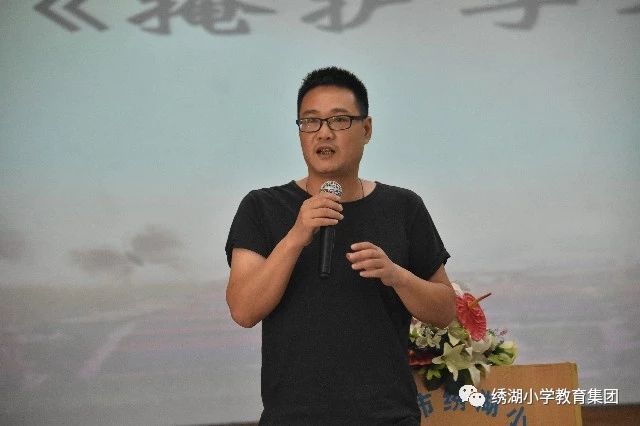 员,浙江省特级教师吴立文对语文和美术学科的整合发表了自己的看法