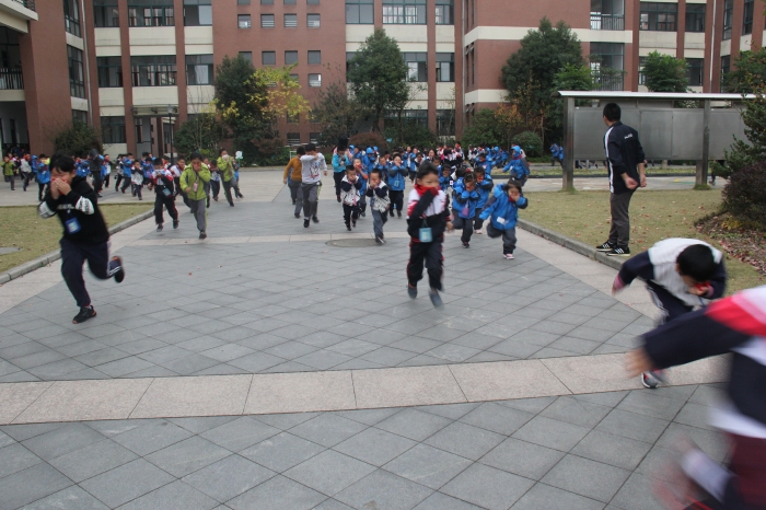 三江小学举行应急避险演练 - 余姚市丈亭镇三江小学