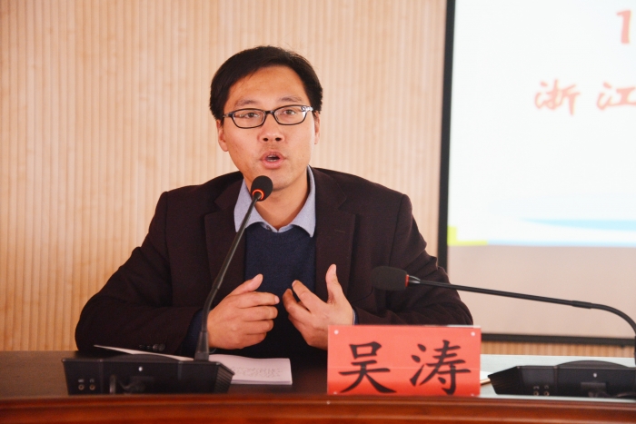 做时代的思者,做智慧的师者——衢州二中原校长徐建平