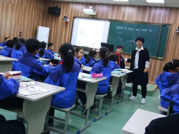 构建校际探讨 寻求共同进步 - 宁波市鄞州区五乡镇中心小学 - 宁波