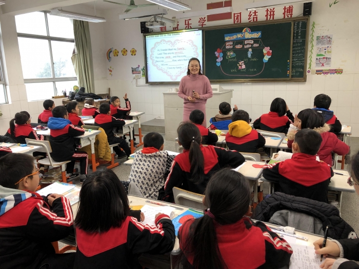 施春芳校长表示下学期将继续开展结对活动,欢迎庙下小学领导组织相关