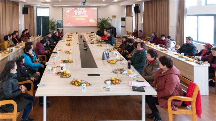 长兴县第一小学工会举行退休教师迎新茶话会
