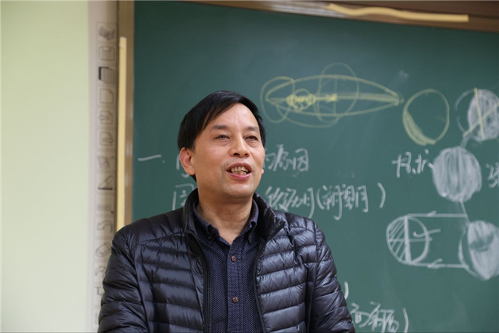 下午衢州二中地理组教研组长舒春霞老师,衢州地理人前辈,市名师胡国富