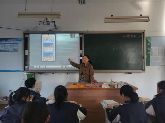 长兴县金陵高级中学开展"交通安全 防网络诈骗"宣传教育活动