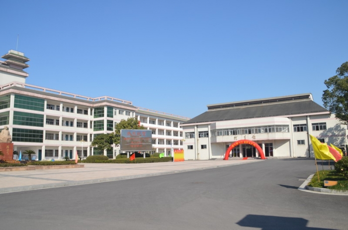 高三学部十八岁成人仪式掠影 - 绍兴市柯桥区越崎中学 - 绍兴教育资源
