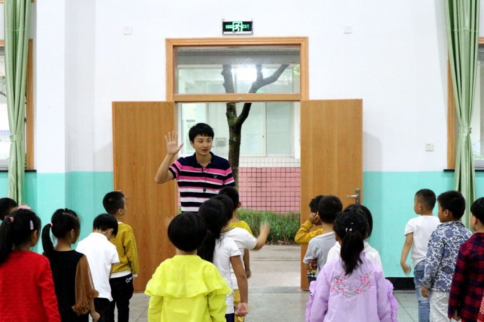 柯桥区夏履镇中心小学举行新教师课堂展示活动