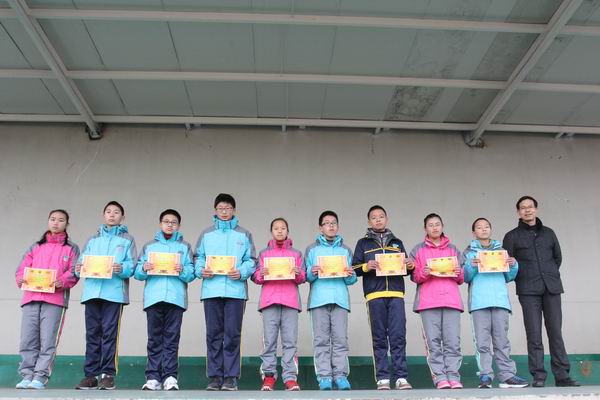 立人中学举行新学期开学仪式暨优秀生表彰大会 - 宁波市镇海区立人中