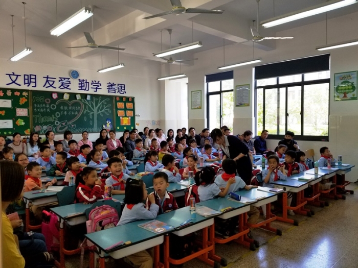 共同见证孩子的成长记庄市逸夫学校一年级家长开放日活动