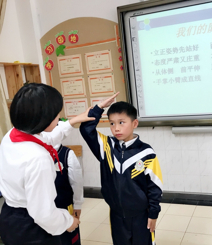 东海实验中学校服图片