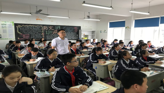 县初中数学教师说课比赛在泗安中学举行