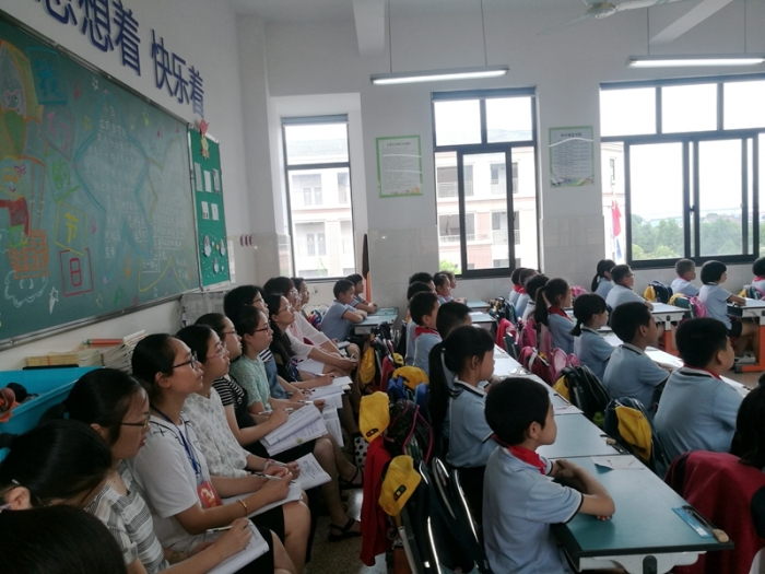 庄市逸夫学校举行逸品德育好习惯序列化班队课观摩活动