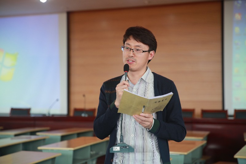 (张培艳 徐晓晓)本次联盟教研活动很有实效性,活动中有老师的自我剖析