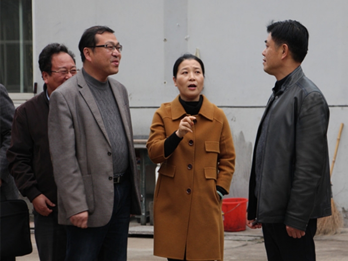 南浔区副区长钱红梅到菱湖一中调研工作