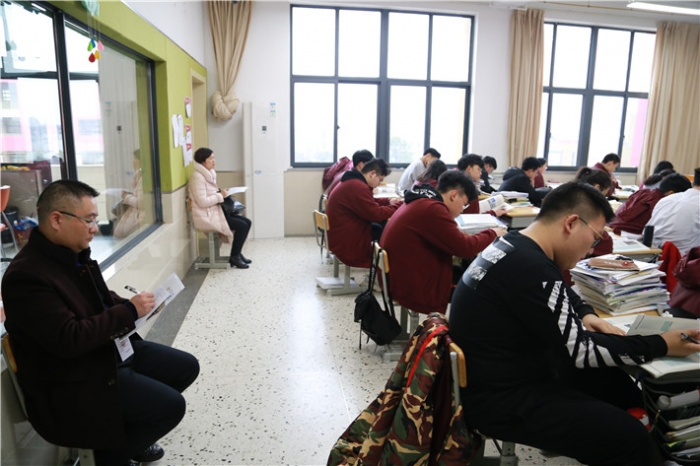 重庆万州江南中学来我校交流访问