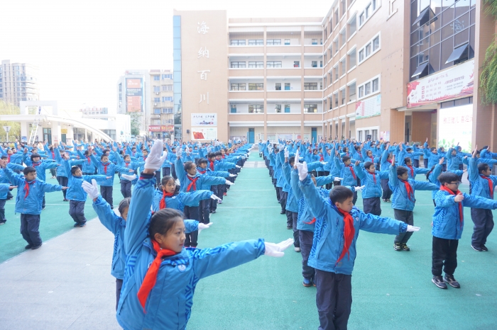 长兴一小:"雅正健儿 喜迎元旦"