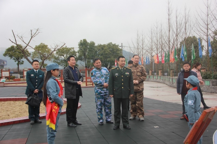 湖州市军分区领导一行来长调研国防教育工作