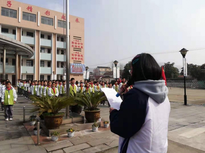 李家巷镇中学扎实开展学雷锋活动 - 长兴教育资源公共服务平台