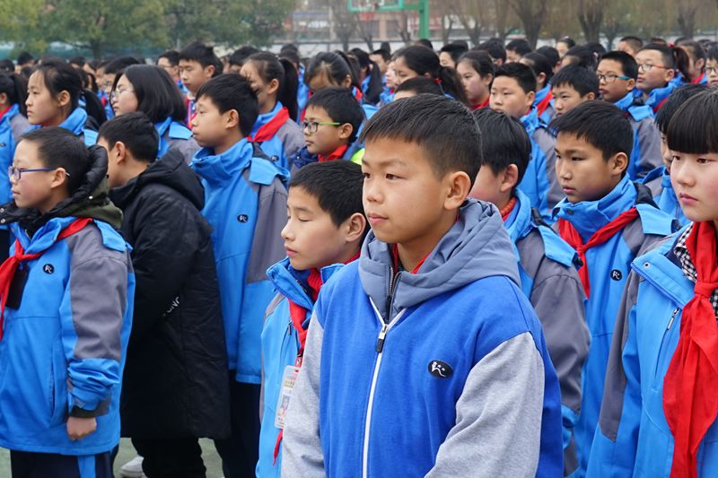 以青春的名义逐梦远航——虹星桥中学召开新学期开学典礼