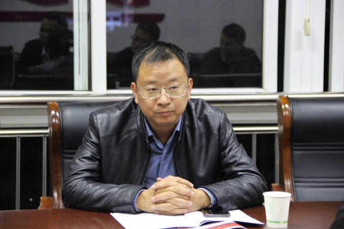 市教育局党委委员李金全莅临桃渚中学检查创现工作