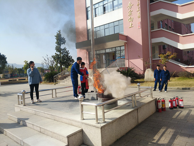 晓墅小学开展消防安全活动