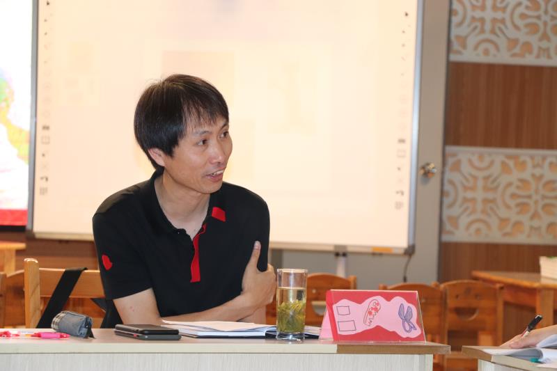 李家巷幼儿园邀请浙师大吕耀坚教授开展课程研讨活动