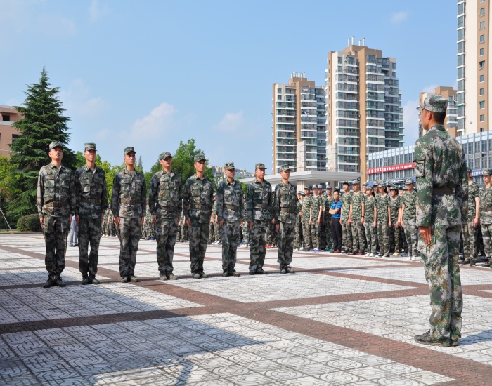 华盛高中:无军训 不青春 - 长兴教育资源公共服务平台
