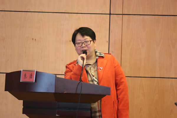 浙江省首届班主任讲师团成员,市优秀班主任,县优秀德育工作者朱洁老师