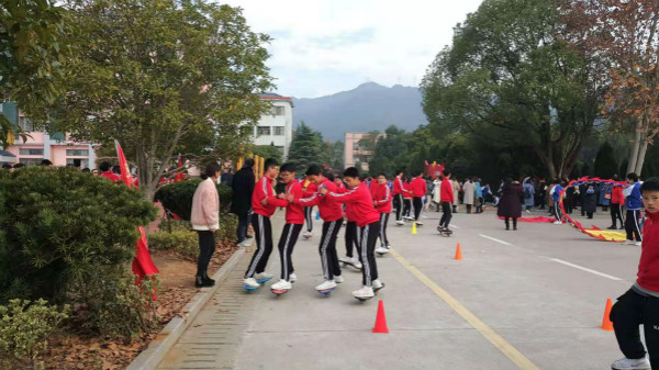 堂头中学精彩大课间观摩团纷至沓来