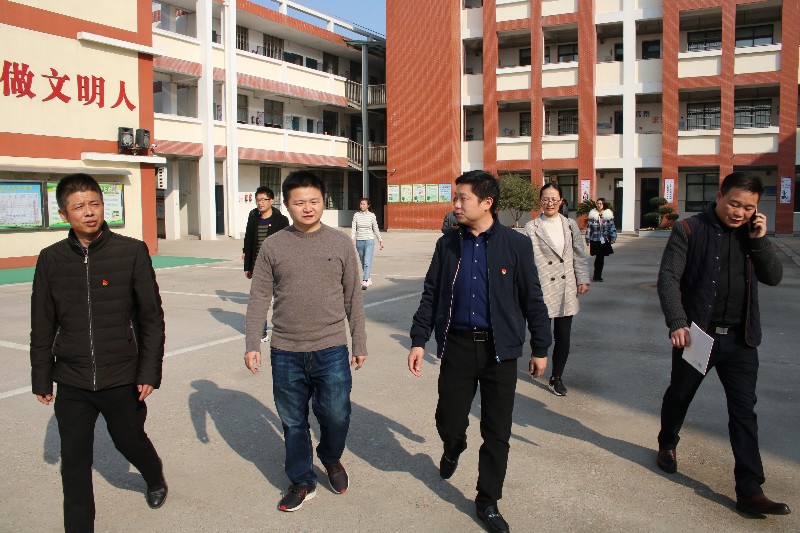 洪桥镇中心小学迎接市级文明校园评估验收