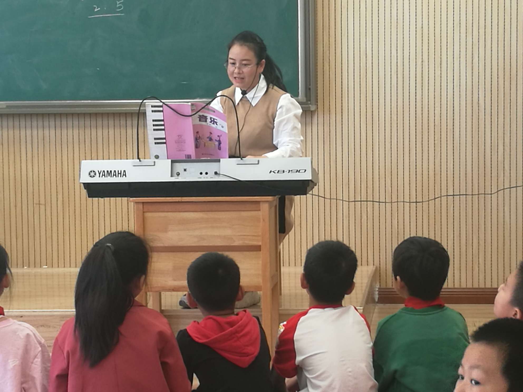 走进美妙的音乐课《西风的话》 - 东阳市南马实验小学 - 东阳市智慧