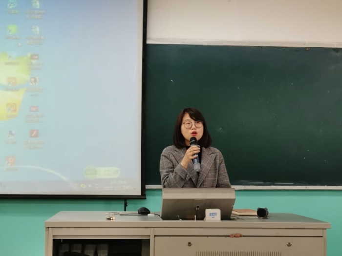 书中三昧有巧方 ——浙江省杨仕威名师网络工作室送教艾青中学