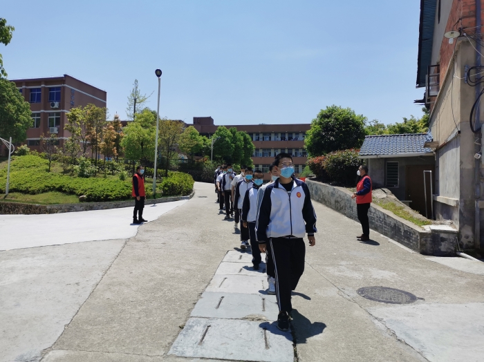 疫情防控中充分发挥基层党组织的战斗堡垒作用 - 庆元县职业高级中学