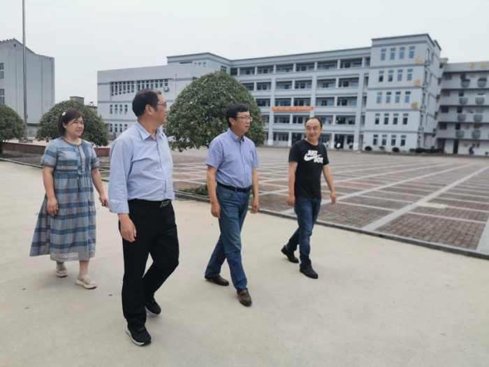 把脉办学思路聚焦学校发展县教育局领导督导泗安中学学校品牌建设