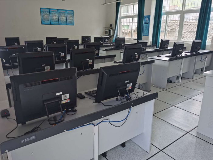 学生机房