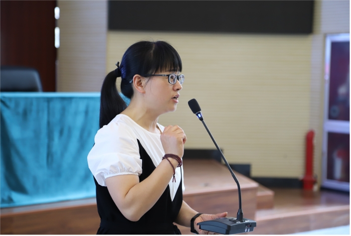 虞宅中小开展反邪教宣传教育讲座