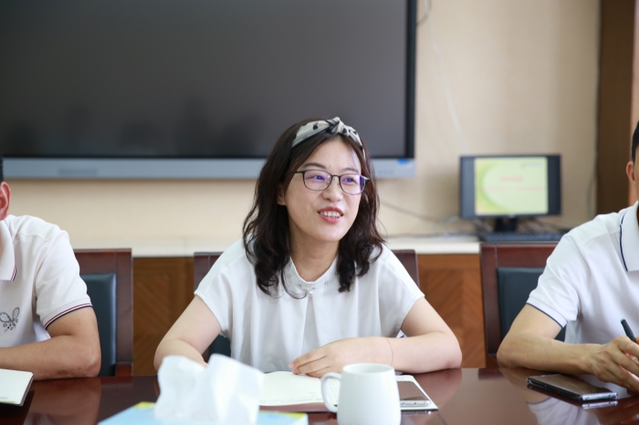 迎新仪式在城东指导中心督学主任陈水根主持下徐徐拉开.