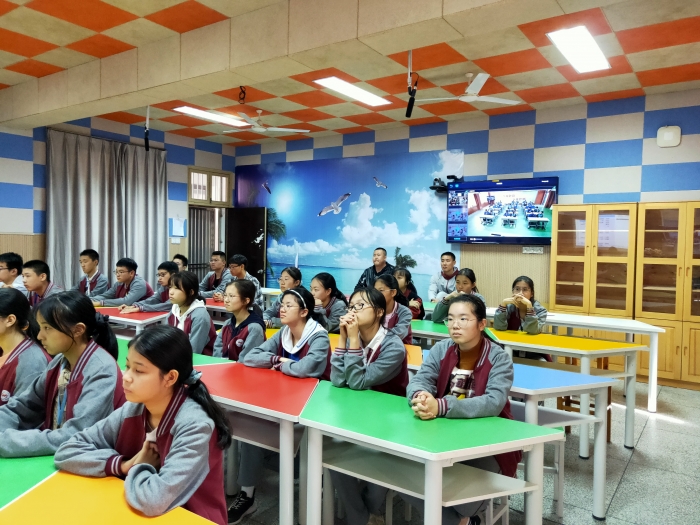 《定向运动——奔跑的指针》 - 海宁市南苑中学 - 湖州教育资源公共