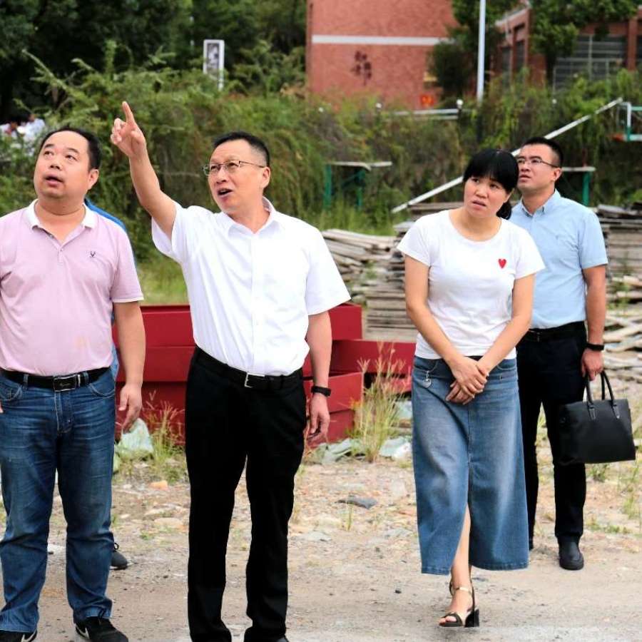 致敬教师青田县委常委温溪镇党委书记周雄到温溪高级中学开展慰问活动