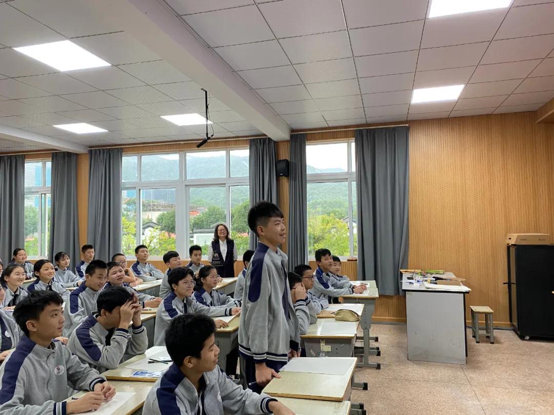 互联网义务教育鹿山中学与富春中学开展同步课堂十