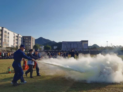 全民关注消防 生命安全至上 ——平水镇中学举行消防安全应急疏散演练