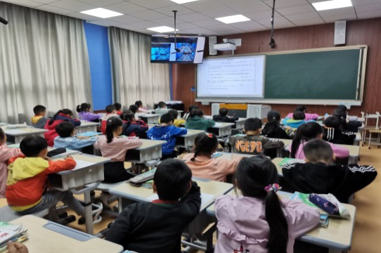 开展同步课堂共享教育智慧 - 玉环市坎门中心小学 - 玉环教育资源公共