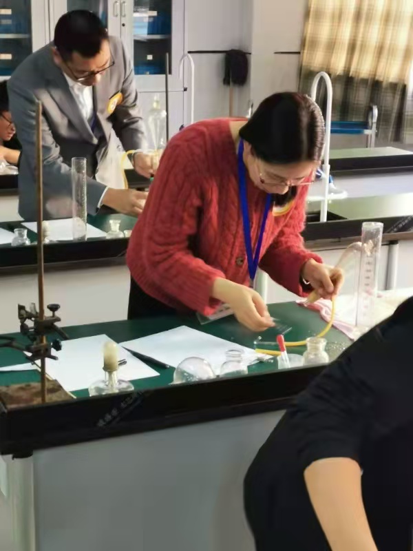 捷报传来安吉天略外语学校杨月飞老师在浙江省初中科学教师实验技能